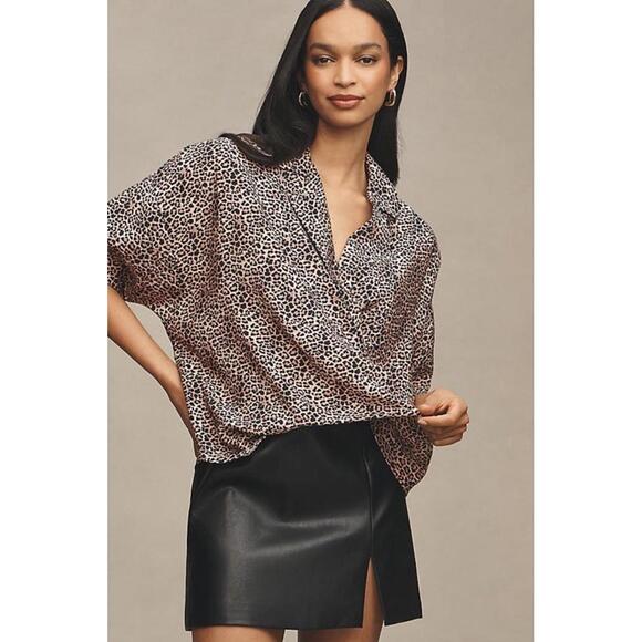 Anthropologie Tops - By Anthropologie Dylon Womens S Short-Sleeve Sleep Top Collared Cheetah V Neck